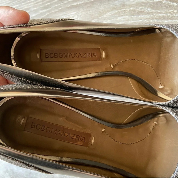 BCBGMAXAZRIA Pebbled Leather Peep Toe Platform Pumps - Picture 9 of 15